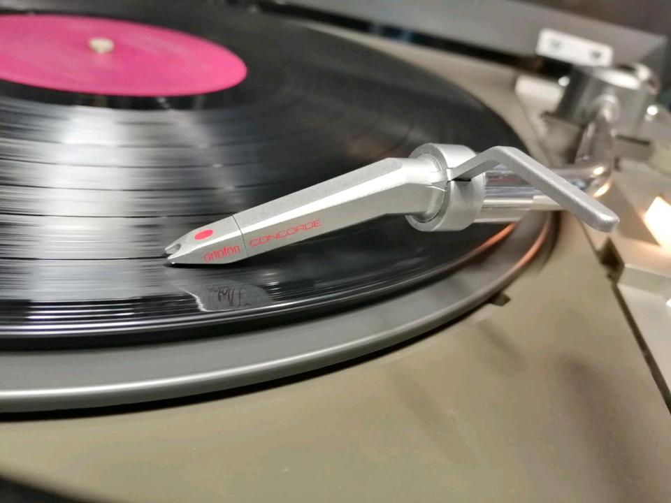 AIWA AP-D50E, Plattenspieler + ORTOFON Nadelsystem!!