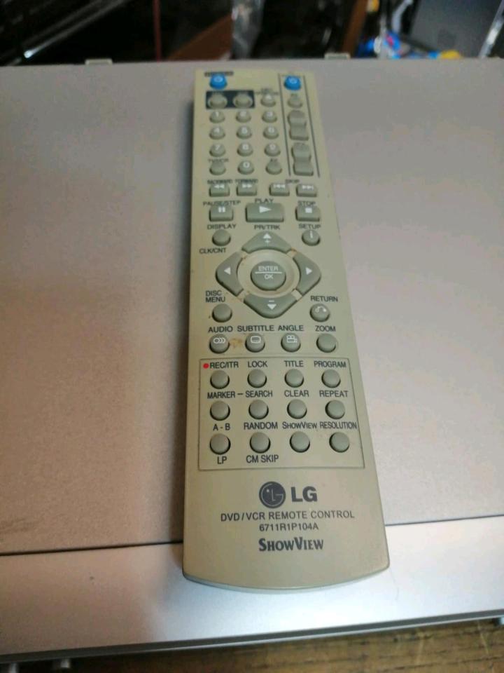LG LV4981, Videocassettenrecorder mit Original-Fernbedienung!!