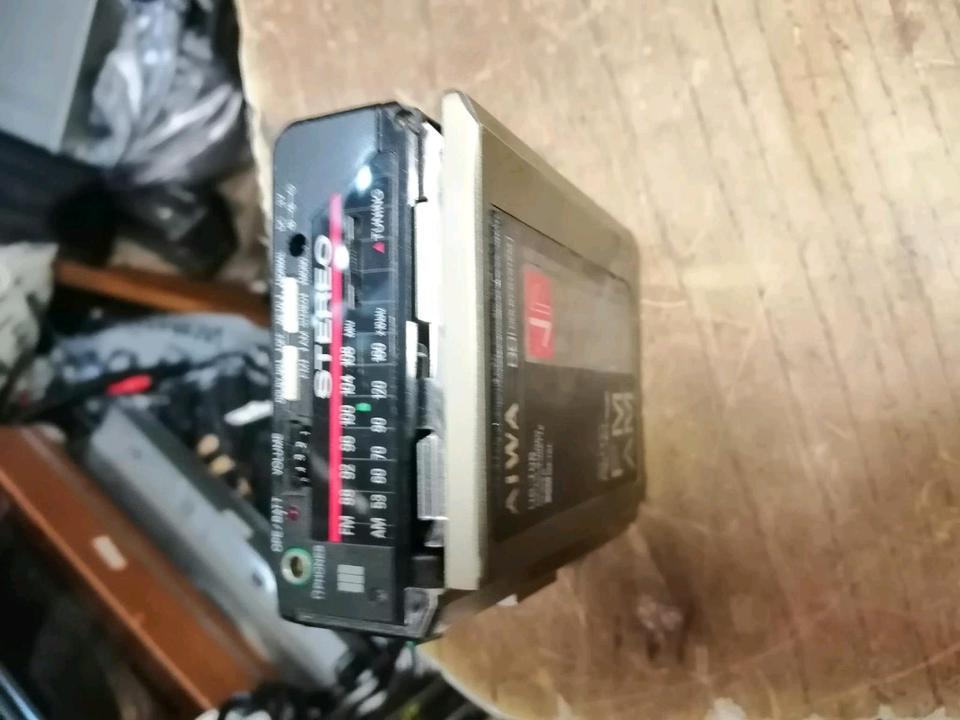 AIWA HS-T06, Walkman mit Radio, DEFEKT!!!