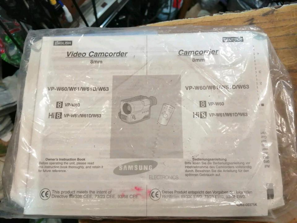 SAMSUNG VP-W60, Videocamera Hi8 und Video 8, mit Zubehör!!!