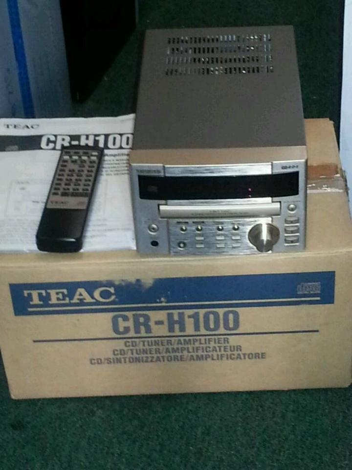 TEAC CR-H 100; CD/Tuner/Amplifier; DEFEKT!