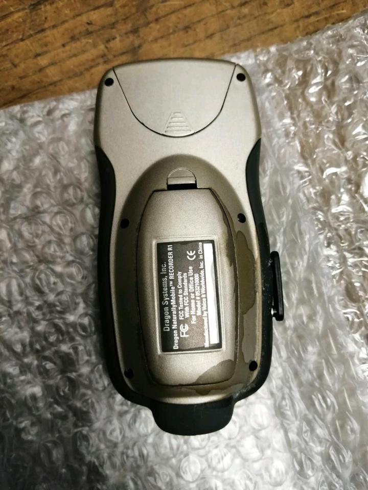 DRAGON Naturally Speaking 5, mobiles Diktiergerät, mit Zubehör!!!