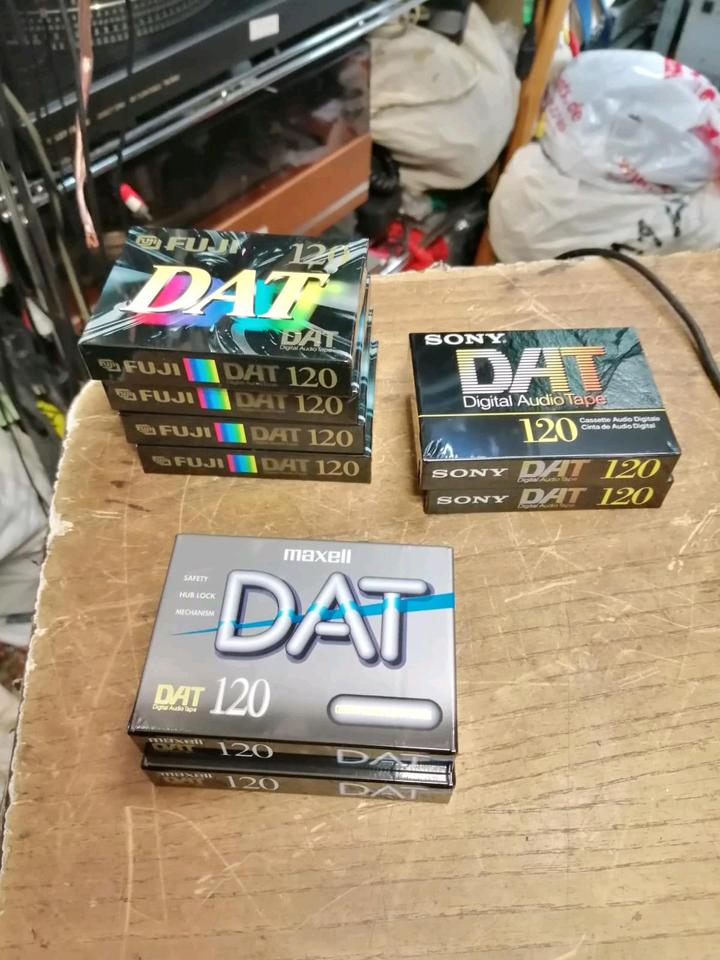8 NEUE Digital Audio Tape Cassetten (FUJI, SONY und MAXELL!!!