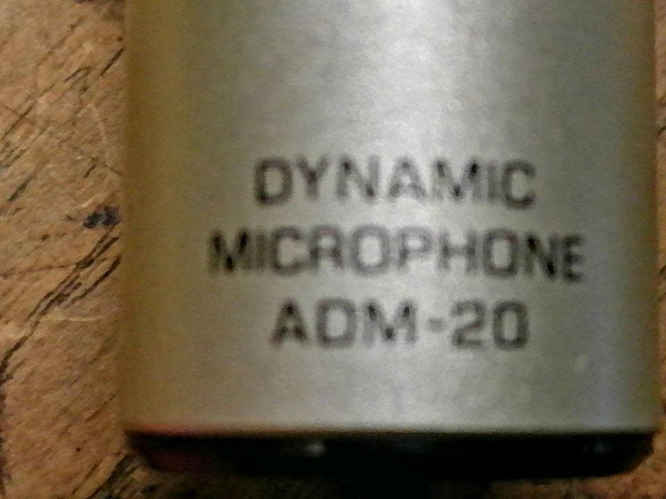 2 AKAI ADM-20, Dynamische Mikrofone, Halterungen!!