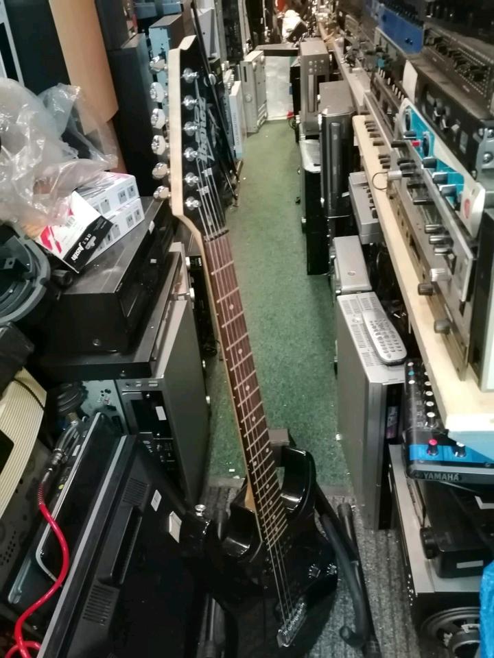 IBANEZ GIO, E-Gitarre, made in China, guter Zustand!!