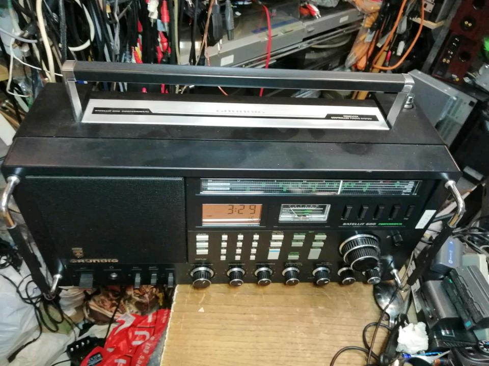 GRUNDIG 600 Professional, Radio, etwas DEFEKT!!