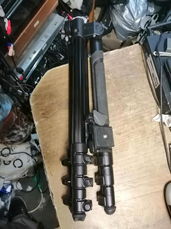 MANFROTTO befree MKBFRA4-BH, Stativ für Kameras!!