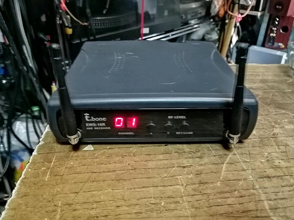 T . BONE DS16R UHF-Receiver mit Universal-Adapter!!!