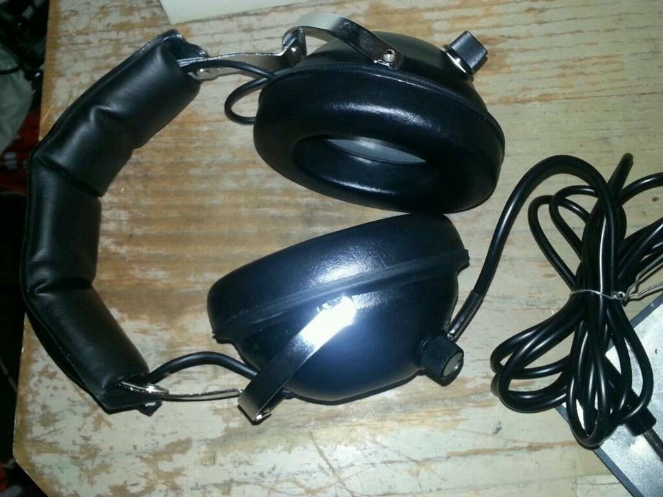 SHARP HP-300 Stereo Headphone/Kopfhörer; NEU&OVP!