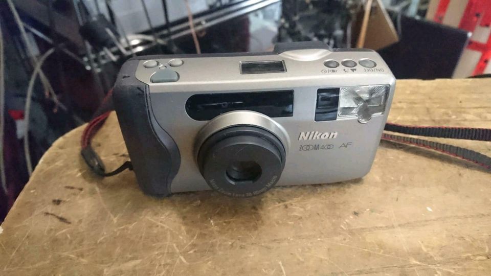 NIKON ZOOM 400 AF, Analog-Kamera, guter Zustand!