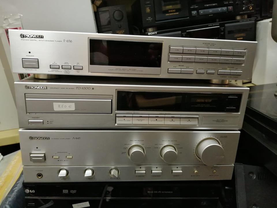 PIONEER Amplifier A-445, Tuner F-656 und CD-Player PD-4300!