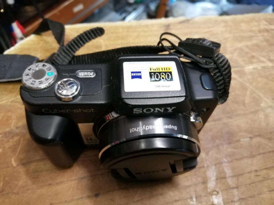 SONY DSC-H3, Digital-Kamera mit Zubehör, OHNE Speicherkarte!!