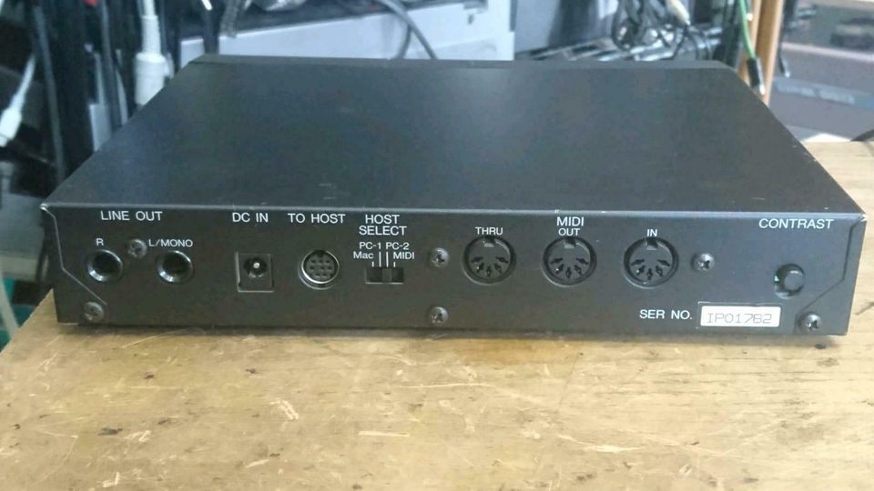 YAMAHA TG100 Tone Generator mit Adapter, guter Zustand!