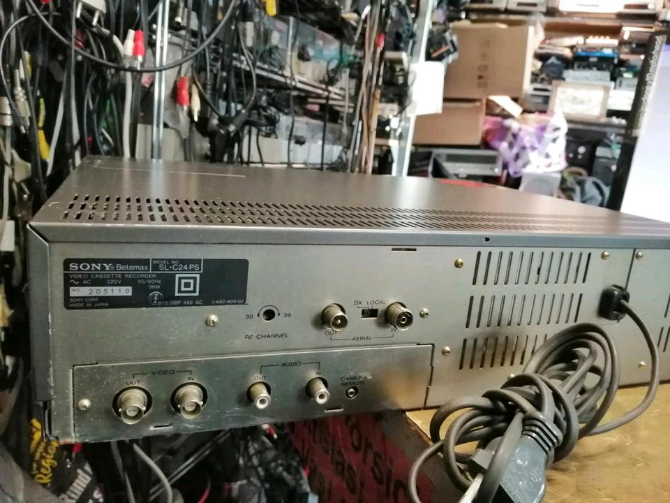 SONY BETAMAX SL-C24 PS, Videorecorder, etwas DEFEKT!!!