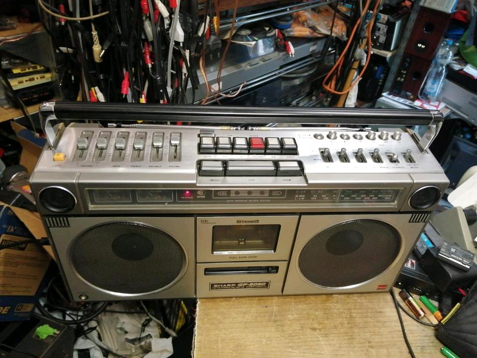 SHARP GF-9090H, Radio-Cassetten-Recorder, etwas DEFEKT!!!