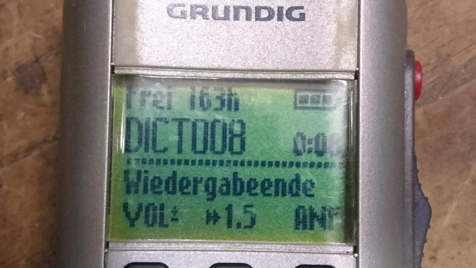 Diktiergerät GRUNDIG Digta 4015 DS, mit Zubehör!!!