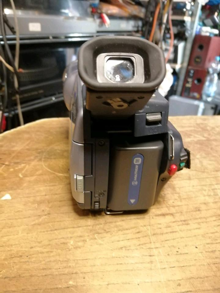 SONY DCR-TRV250E Videocamera Digital 8,guter Zustand!!!