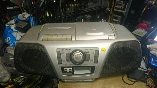 SHARP QT-141H(SL), Cassette/Radio/CD-Player, etwas DEFEKT!!