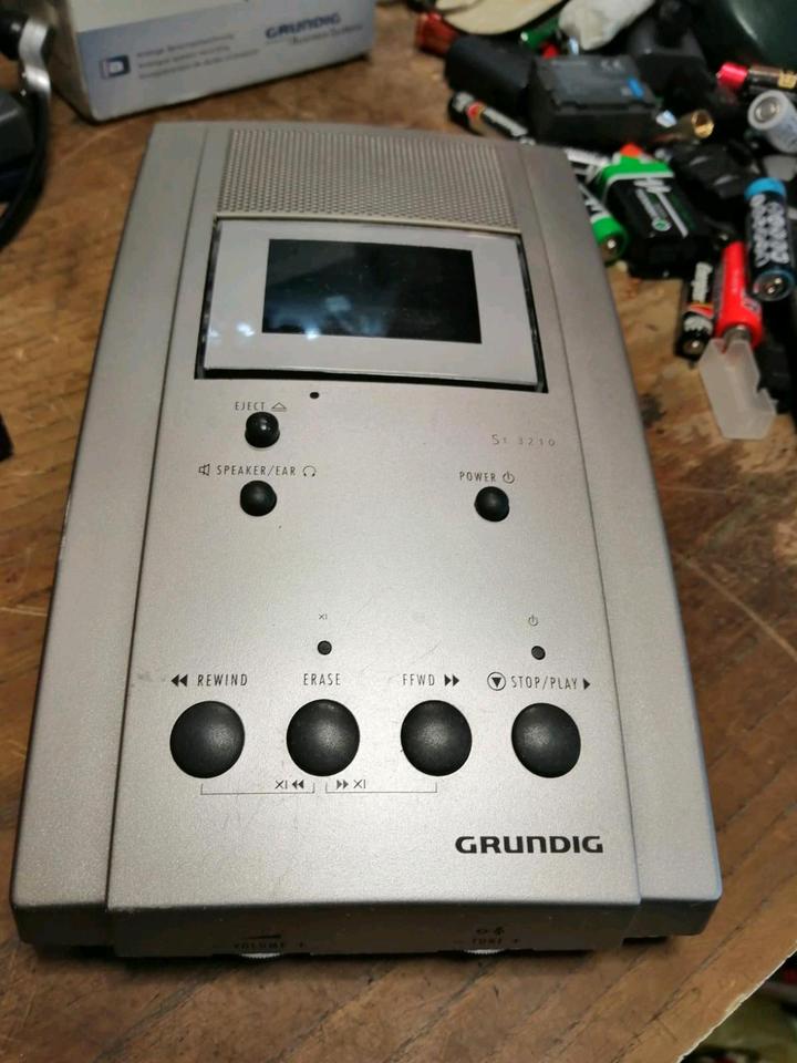 GRUNDIG St3210, Diktiergerät mit Zubehör, komplett!!!