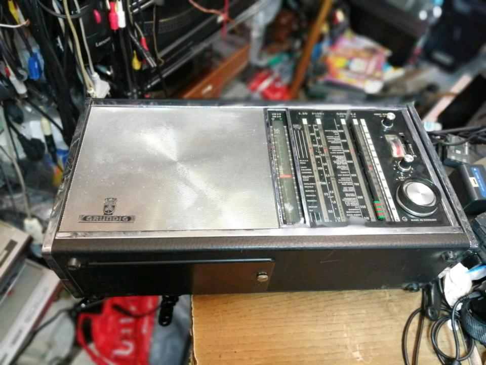 GRUNDIG Satellit Transistor 6001, Radio!!