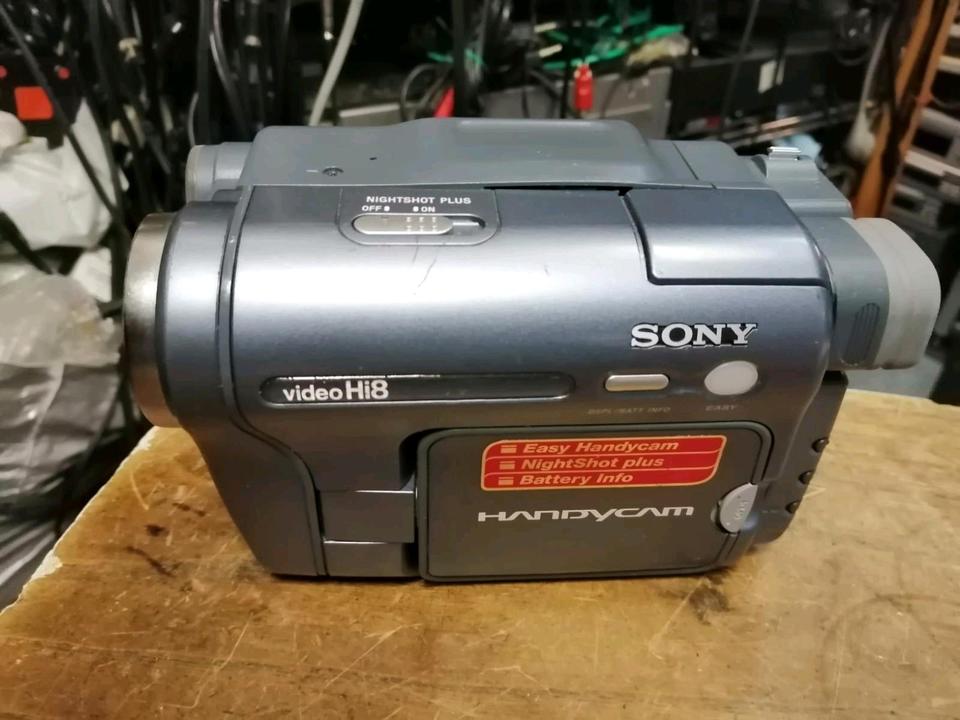 SONY CCD-TRV228E, Videocamera OHNE Zubehör, DEFEKT!!!