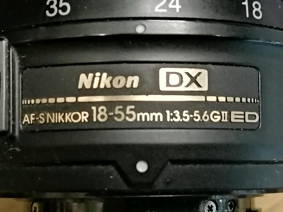 NIKON D60, Digital-Kamera mit Zubehör!!