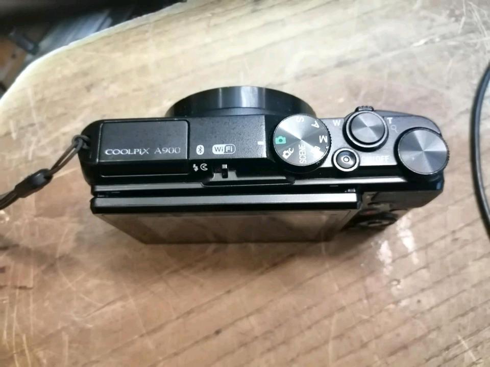NIKON COOLPIX a900, Digital-Kamera, DEFEKT!!