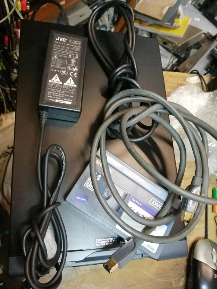 JVC HDV BR-HD50E DV VCR, Videorecorder mit Zubehör!!