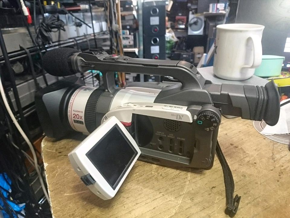 CANON DM-XM1 3CCD Digital MiniDV-Videocamera, Zubehör!!