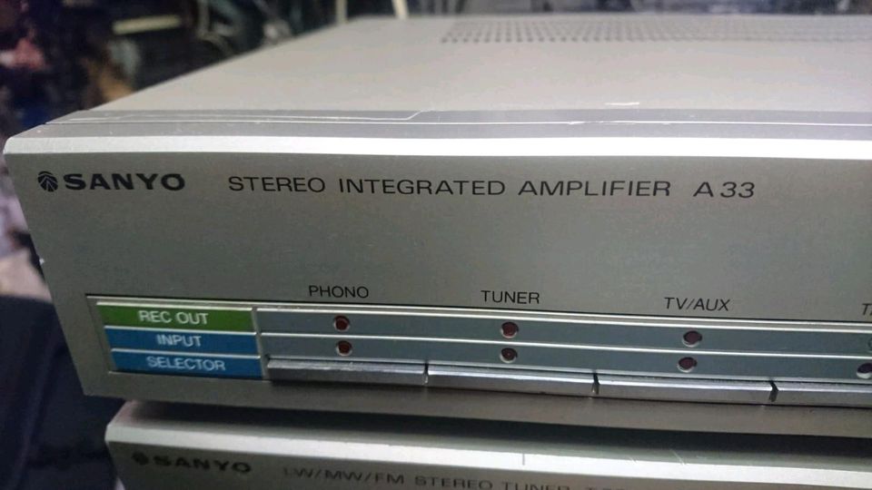 SANYO A33 Stereo Amplifier + SANYO T33 Stereo Tuner