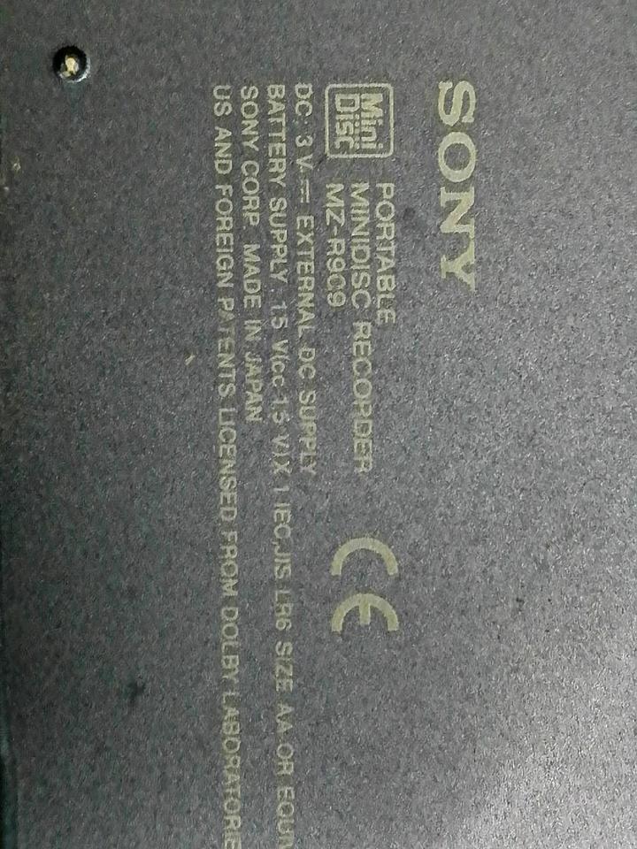 SONY MZ-R909, MD-Recorder + RM-MZR30MP Fernbedienung!