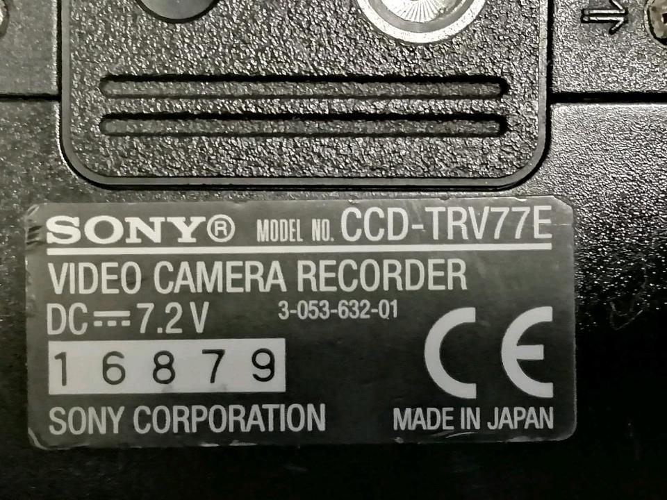 SONY CCD-TRV77E, Videocamera Hi8 und Video 8 mit Zubehör!!