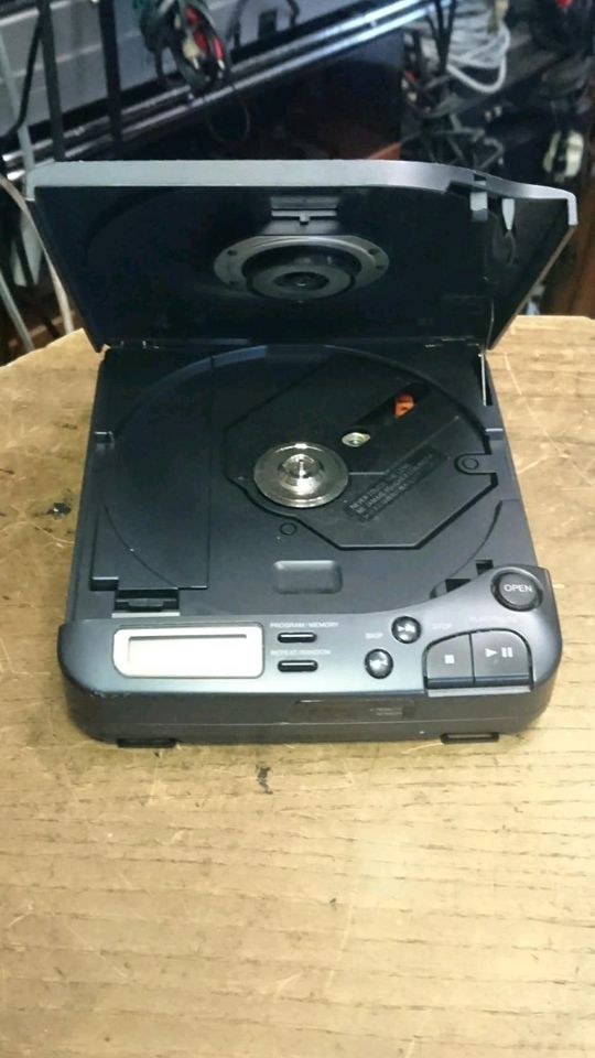 AIWA DX-P50, Compact Disc Player/Discman, OHNE Adapter!!