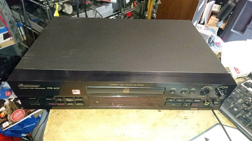 PIONEER Model: PDR-609, CD-Recorder, OHNE Fernbedienung!!