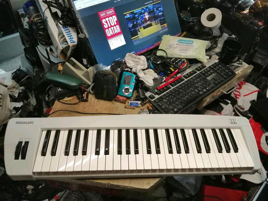 MIDITECH Midi-Keyboard mit Universal-Adapter, guter Zustand!!!