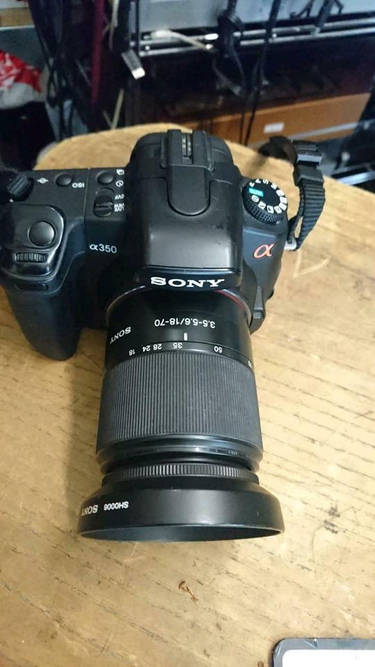 SONY DSLR-A350 Digital-Camera + SONY Objektiv und Zubehör