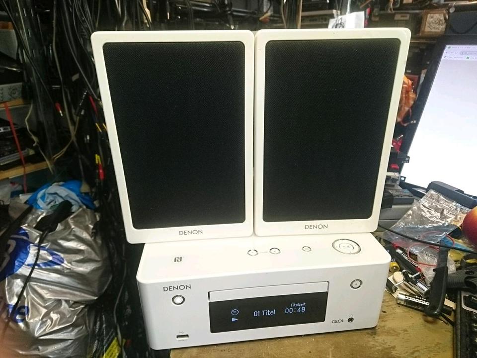 DENON CEOL RCD-N9, Netzwerk-Kompaktreceiver + 2 DENON Boxen