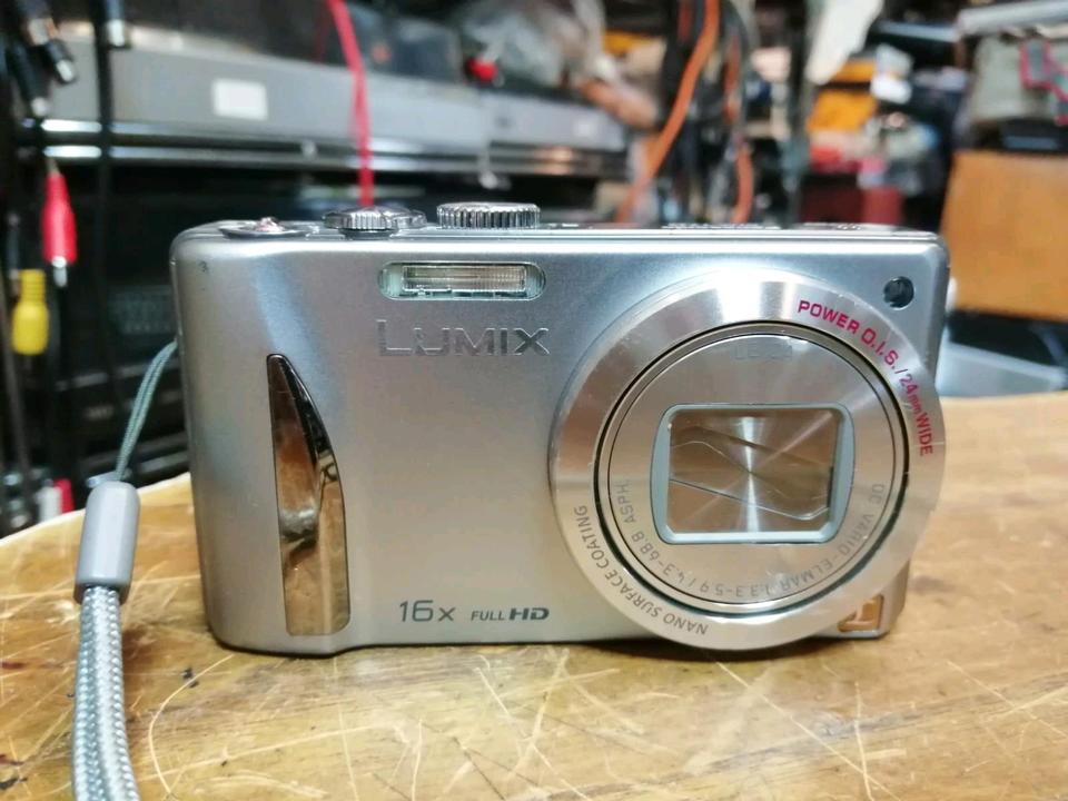 PANASONIC LUMIX DMC-TZ25, Digital-Kamera mit Zubehör!!