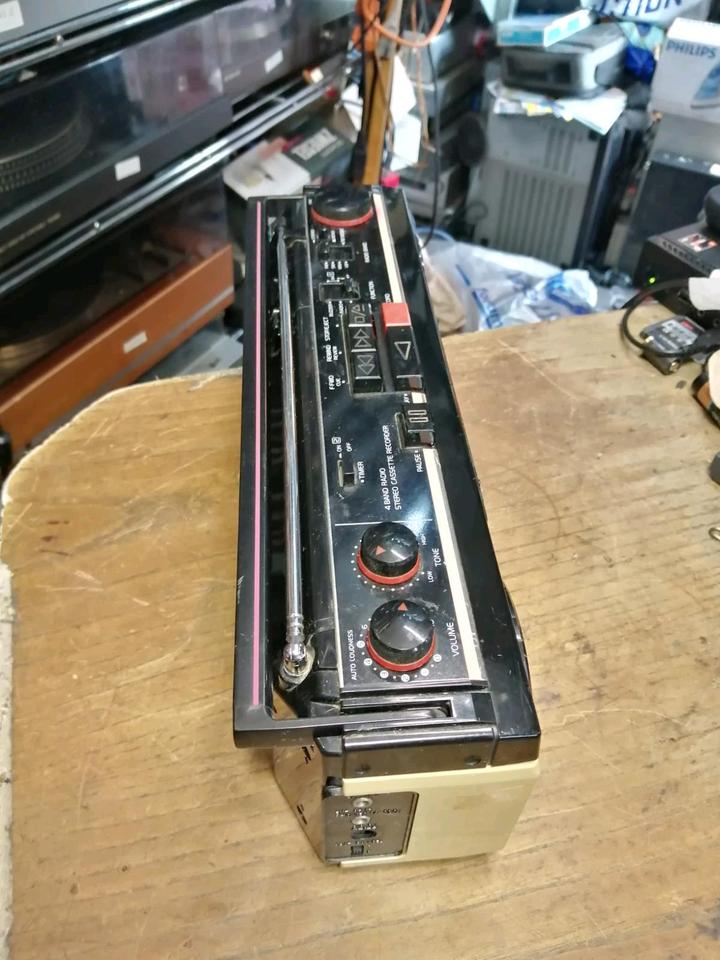 SANYO M-S350LE, Radio-Cassetten-Recorder mit Original-Adapter!!