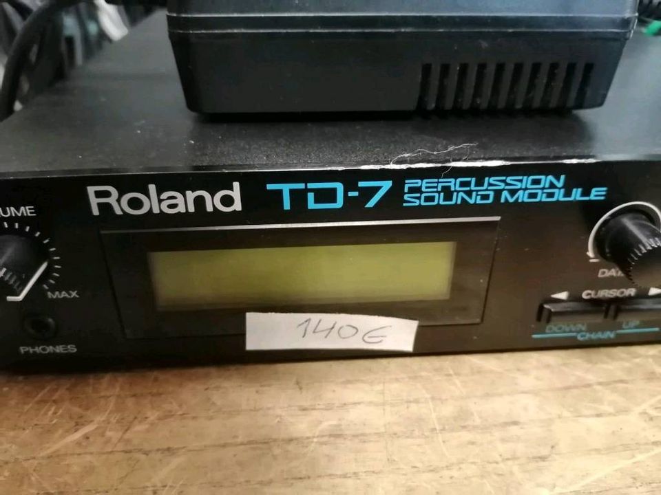 Roland TD-7 Percussion Sound Module mit Original-Adapter