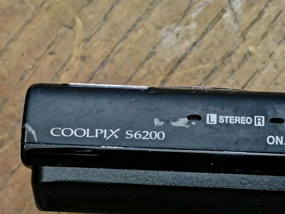 NIKON COOLPIX S6200, Digital-Kamera, OHNE Speicherkarte!!