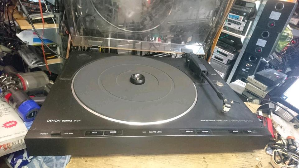 DENON QUARTZ DP-21F, Plattenspieler mit Nadelsystem!!