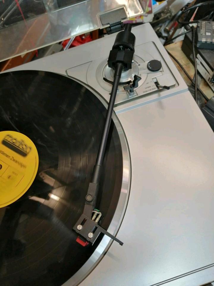 SANYO TP X3, Plattenspieler + AUDIO-TECHNICA Nadelsystem!!