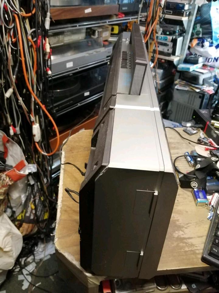 ITT Super Touring 350, Radio-Cassetten-Recorder, mit Netzkabel!!