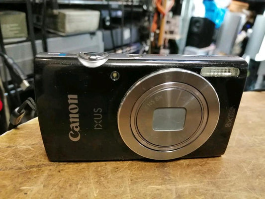 CANON IXUS 145, Digital-Kamera mit Zubehör!!!