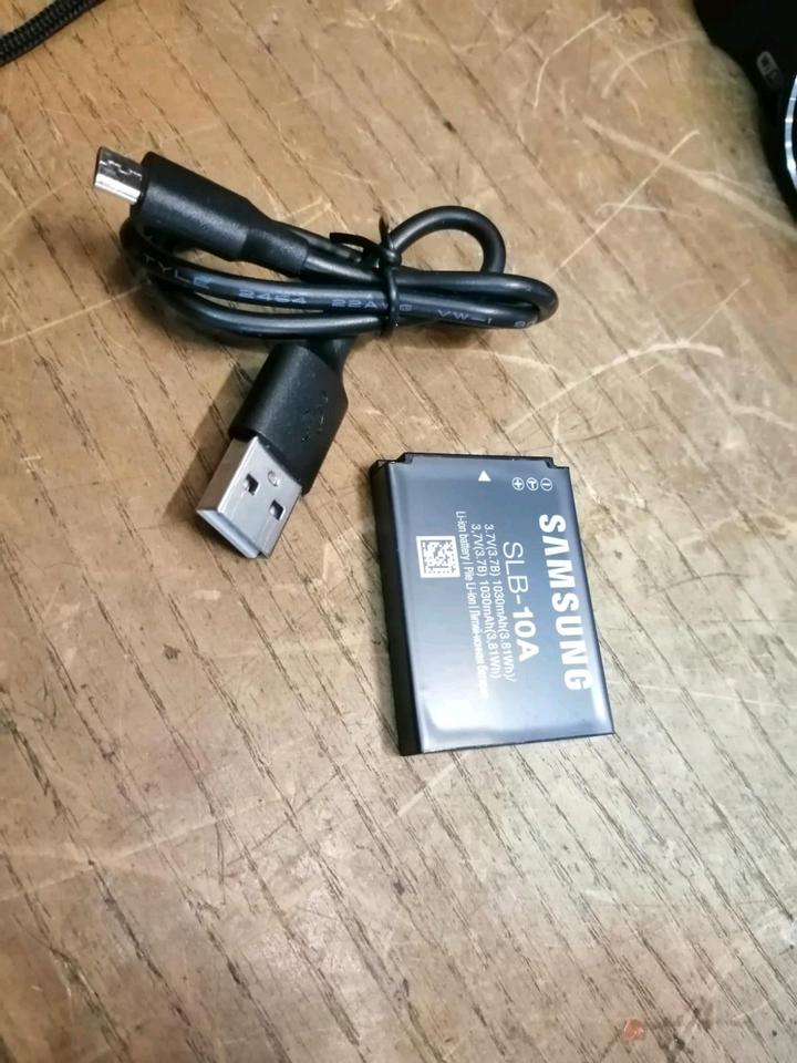 SAMSUNG WB850F, Digital-Kamera mit Zubehör, OHNE Speicherkarte!!