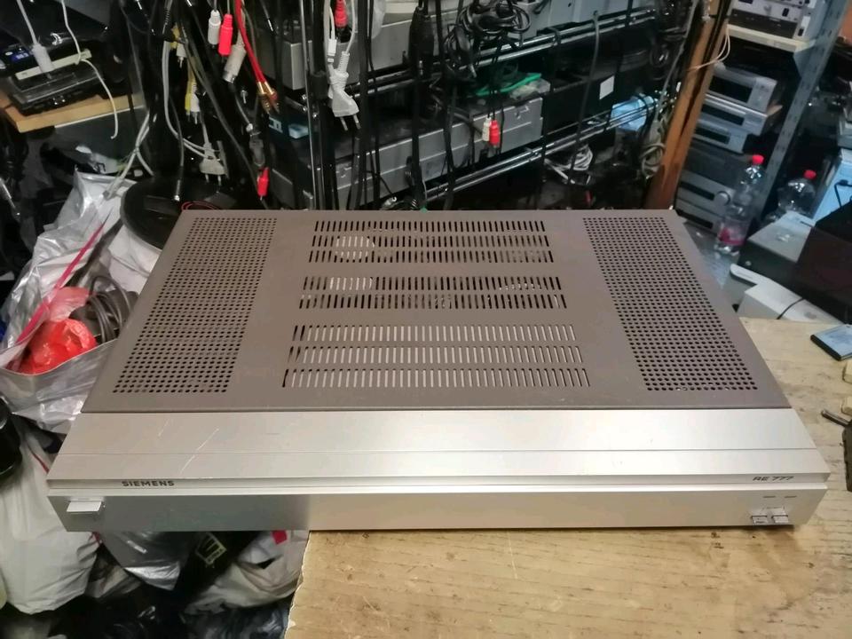 SIEMENS RE777 Stereo Power Amplifier /Verstärker, guter Zustand!!