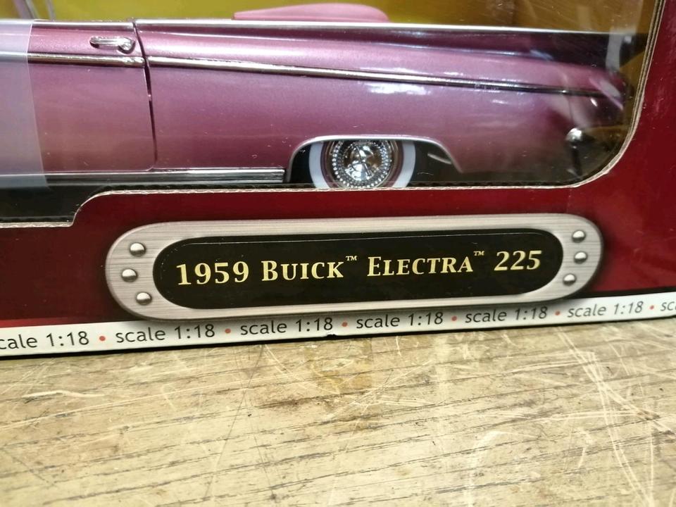 ROAD Signature 1959 BUICK ELECTRA 225 1:18, NEU & OVP!!