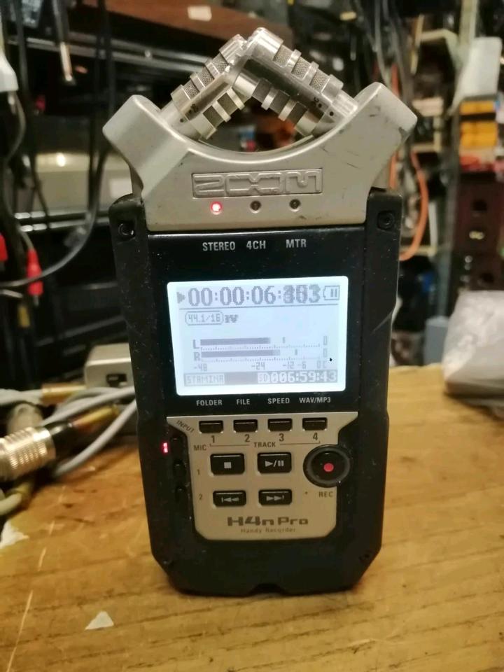 ZOOM H4nPro, Handy Recorder mit 8 GB Speicherkarte!