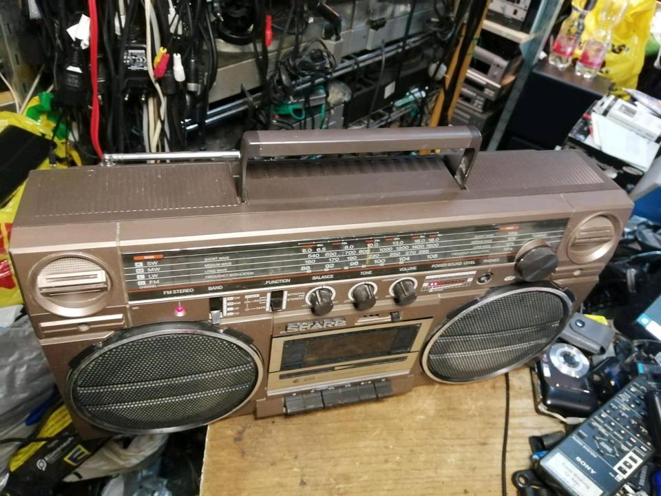 SHARP GF-5757HB, Radio-Cassetten-Recorder, etwas DEFEKT!!!